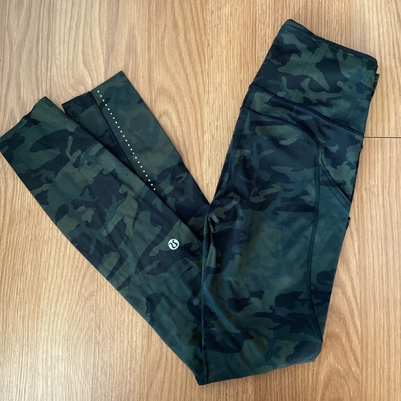 ❤️ Lululemon Fast & Free 25” Leggings Size 2 NWOT - Picture 1 of 13